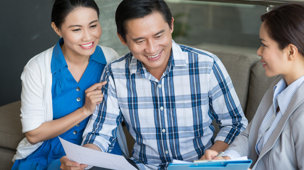 Couple with advisor