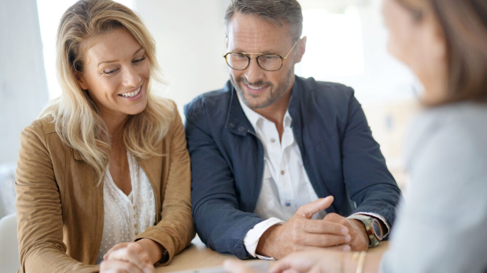 Couple with advisor