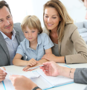 Family meeting with advisor